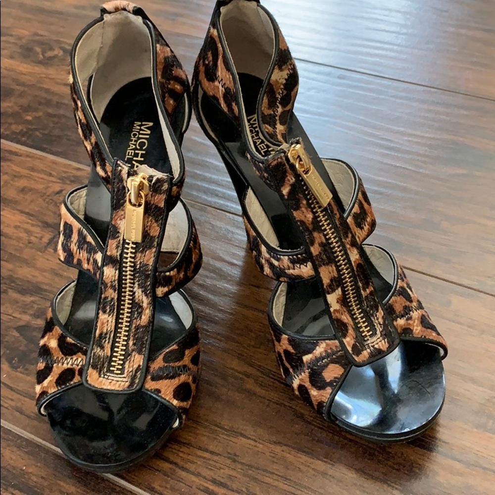 Use once Michael Kors leapord suide heels